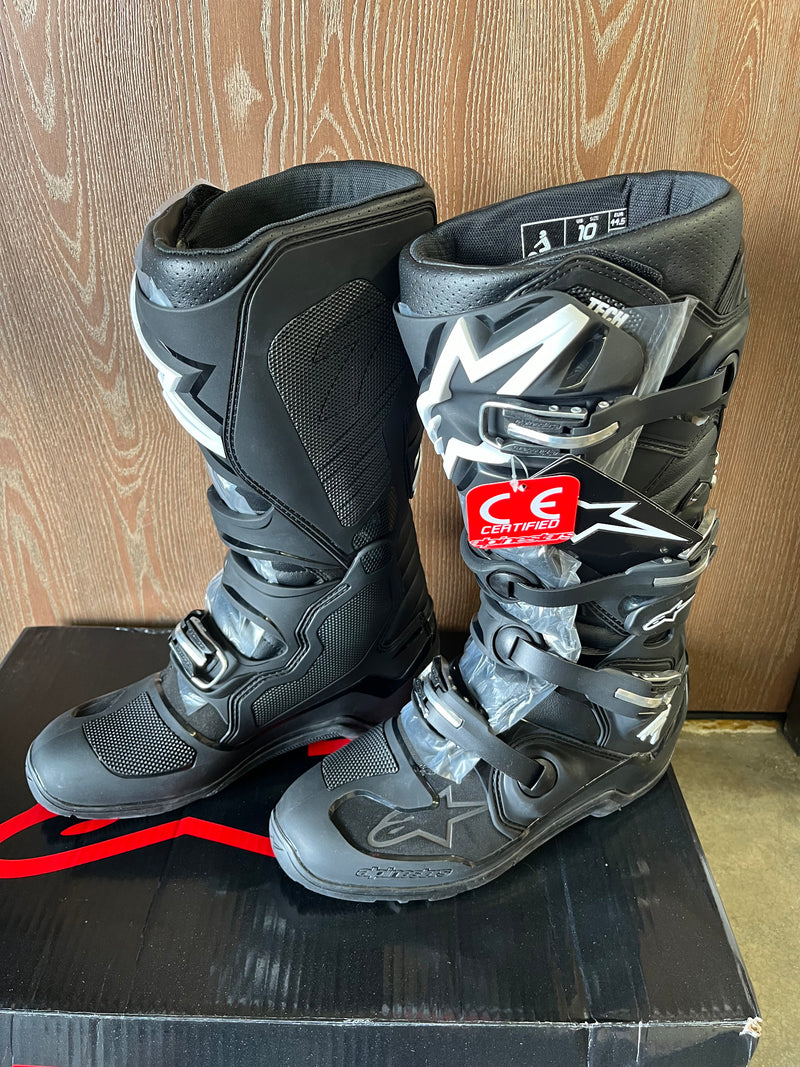 Alpinestars Tech 7 Enduro Boots - Black CLOSEOUT