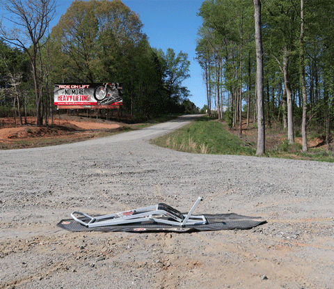 Risk Racing RR1 Ride-On Motocross Lift / Stand